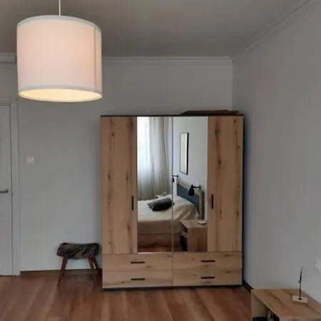 Apartment Specious Modern