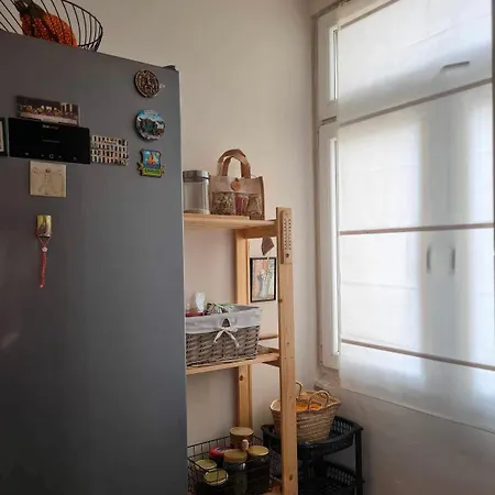 Specious Modern Apartment
